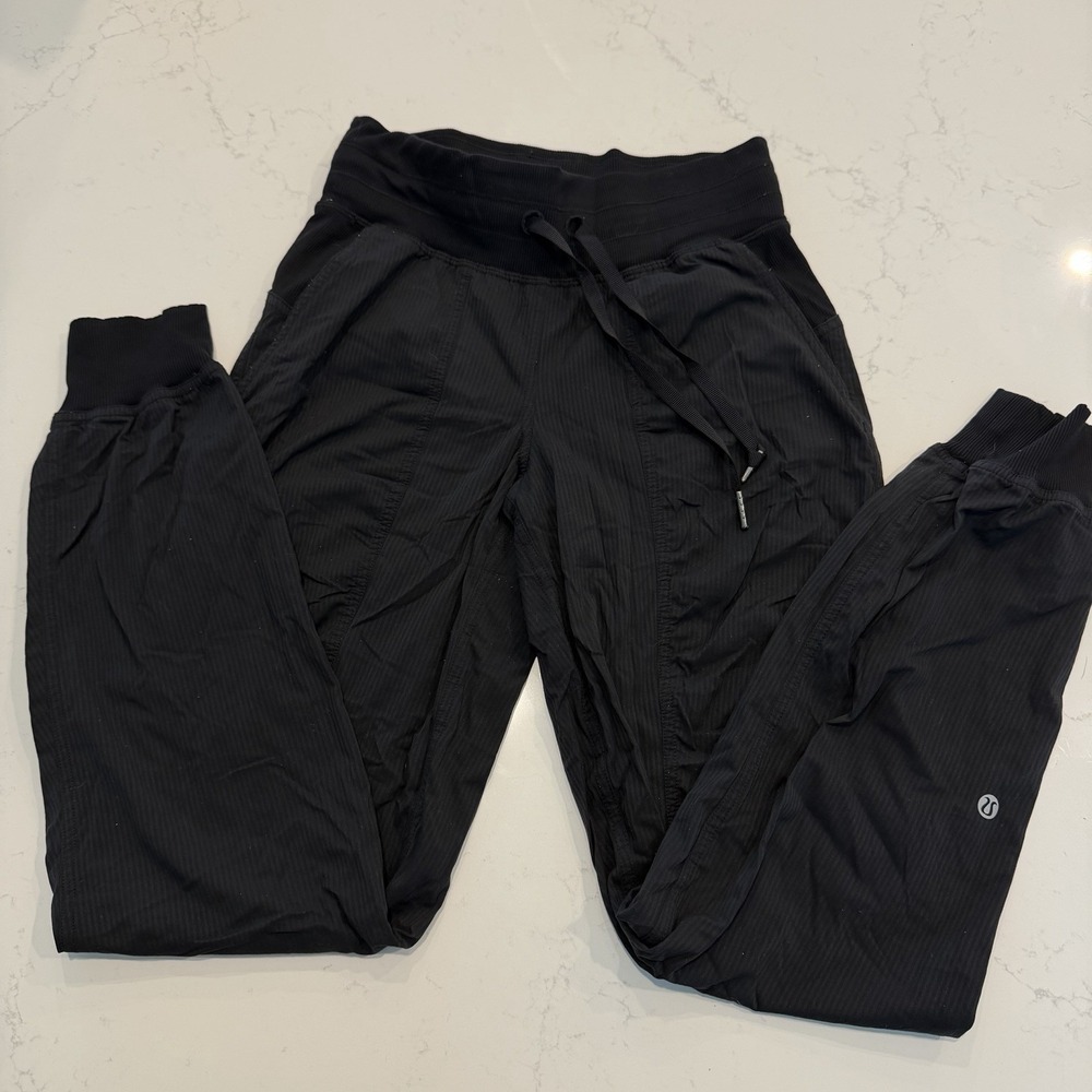 Lululemon Ready To Rulu High-Rise Jogger Luxtreme Women Size 0 Black 28" Tapered